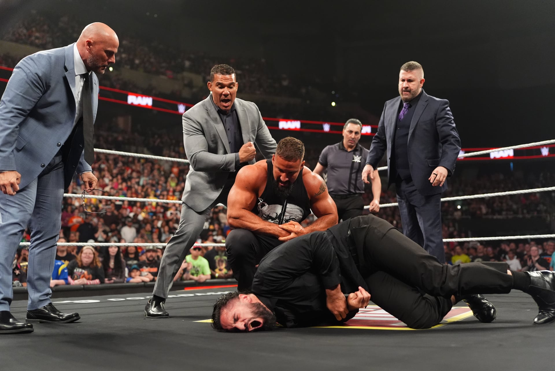 Does WWE Unreal Reveal Too Much Too Soon? 🧐