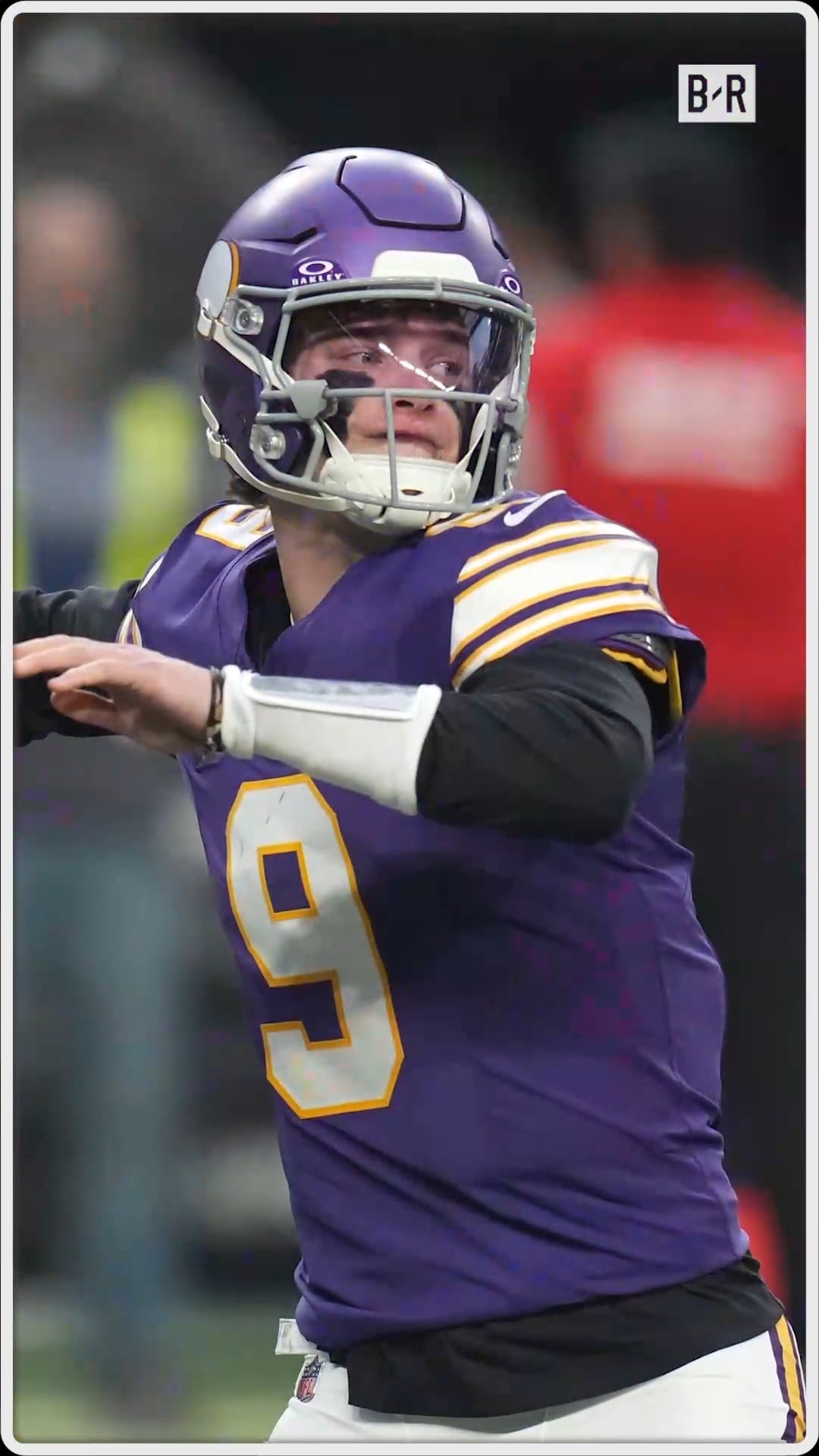 Will Vikings' QB Battle Really Last the Entire Offseason? 🤔